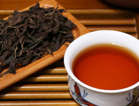 为何冬季喝红茶养人？