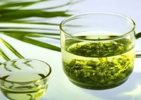 绿茶具有瘦身抗衰老的作用！