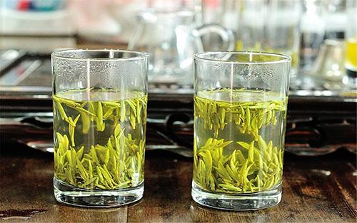 绿茶冲泡时是否需要先洗茶？喝没洗的绿茶是不讲卫生吗？