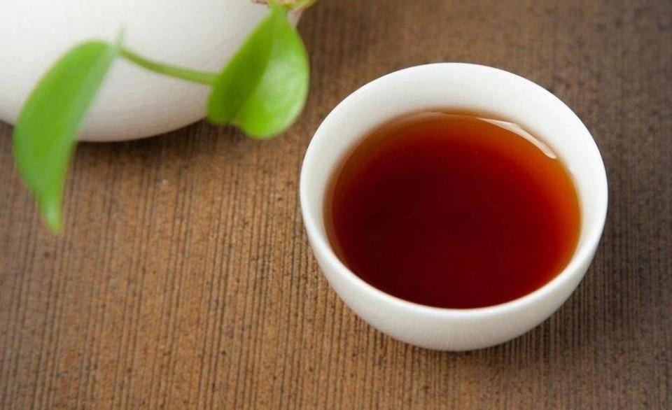 经常肠胃不好，喝什么茶可以调理？